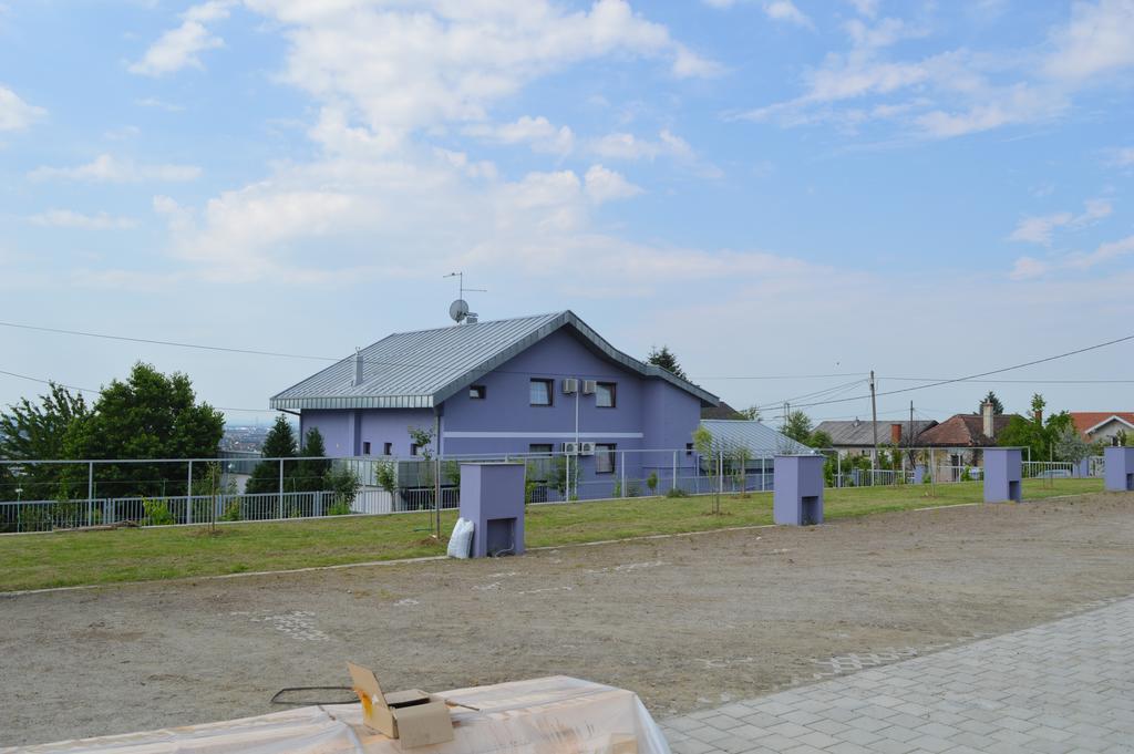 潘松安东尼奥酒店 斯拉沃尼亚布罗德 外观 照片